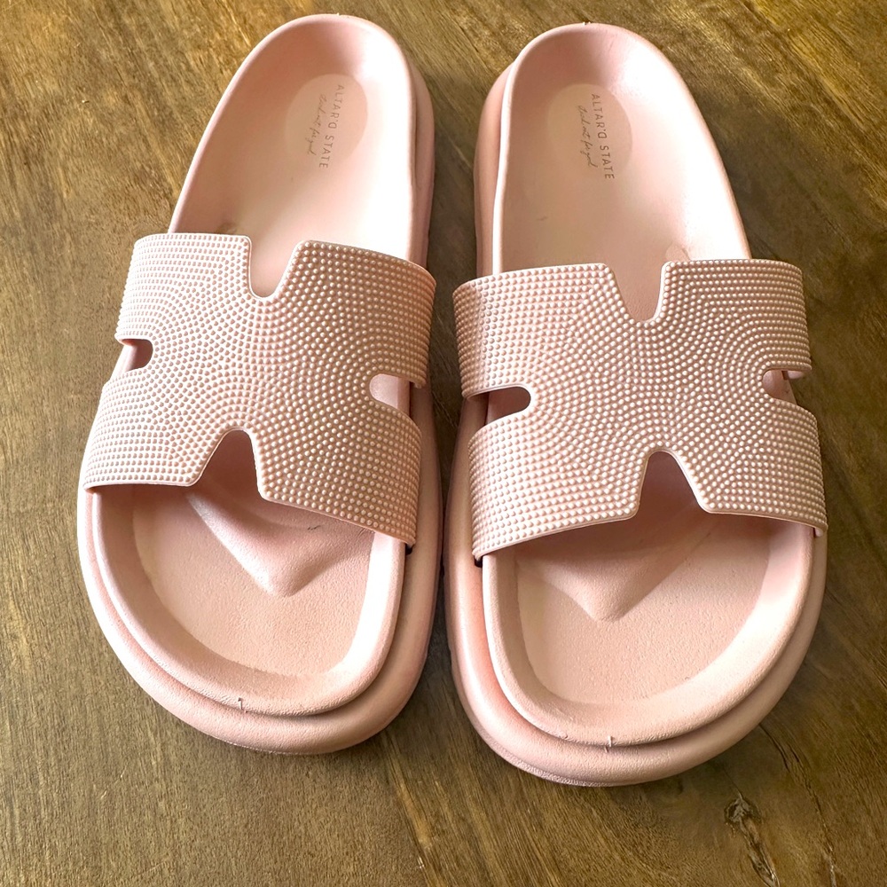 Altar'd State Pink Slip on Lorey Sandals size 8